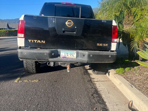 Used 2008 Nissan Titan SE image 4