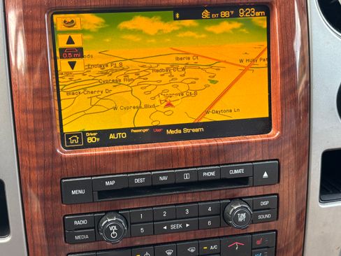 Used 2010 Ford F150 Lariat AWD/4WD image 6