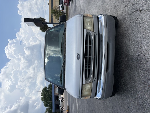 Used 1999 Ford E-350 and Econoline 350 Club Wagon RWD image 1
