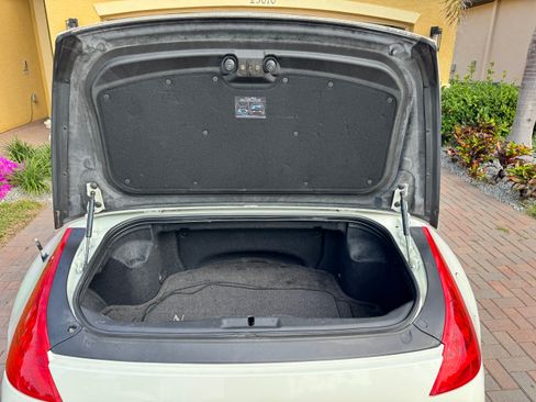 Used 2006 Nissan 350Z Touring image 13