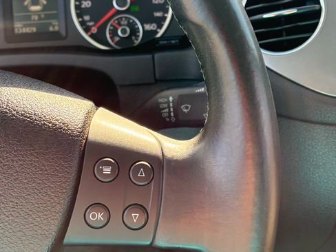 Used 2010 Volkswagen Tiguan SE image 25