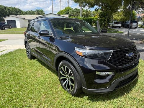 Used 2022 Ford Explorer ST-Line w/ Class IV Trailer Tow Package RWD image 4