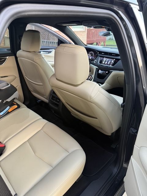 Used 2019 Cadillac XT5 FWD image 12