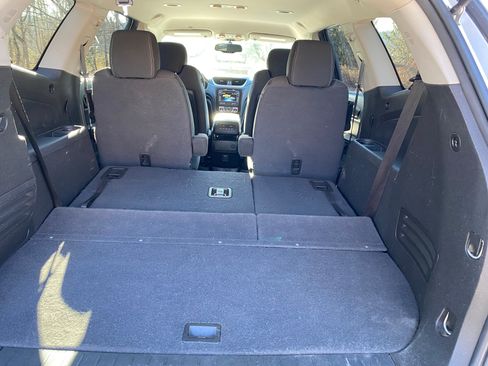 Used 2016 Chevrolet Traverse LT image 26