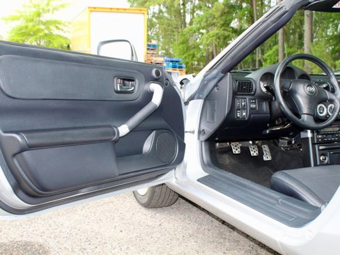 Used 2003 Toyota MR2 RWD image 27