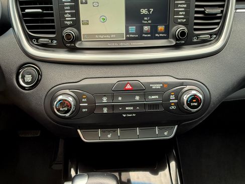 Used 2016 Kia Sorento SX image 16