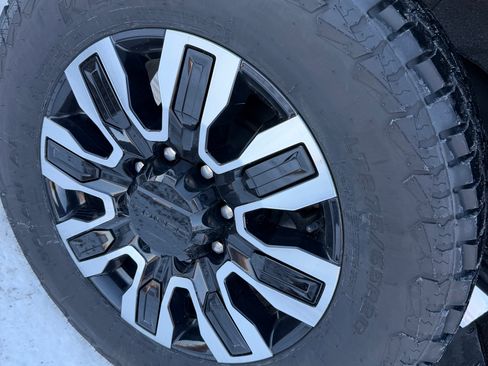 Used 2021 GMC Sierra 2500 Denali w/ Denali Ultimate Package image 6