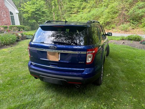 Used 2013 Ford Explorer XLT AWD/4WD image 6