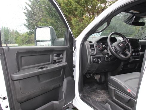 Used 2025 RAM 5500 Tradesman image 18