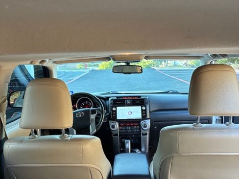 Used 2010 Toyota 4Runner Limited AWD/4WD image 16