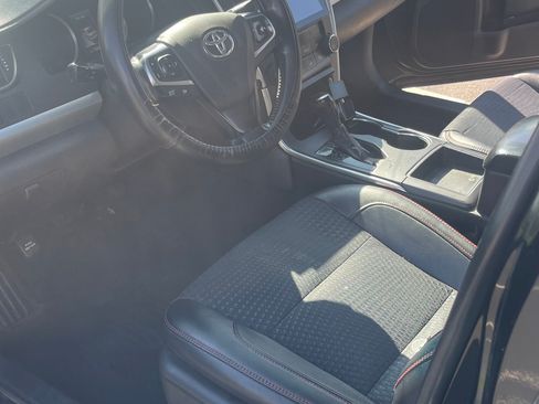 Used 2015 Toyota Camry SE FWD image 15