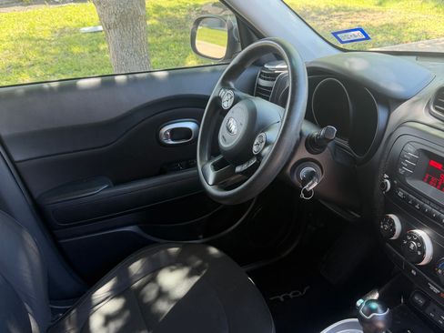 Used 2016 Kia Soul FWD image 20