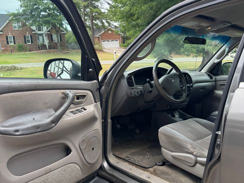 Used 2005 Toyota Tundra SR5 AWD/4WD image 8