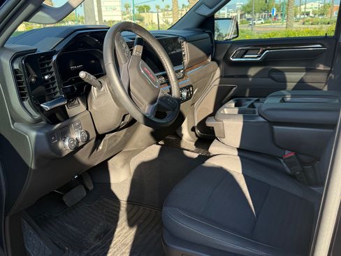 Used 2024 GMC Sierra 1500 Elevation image 10