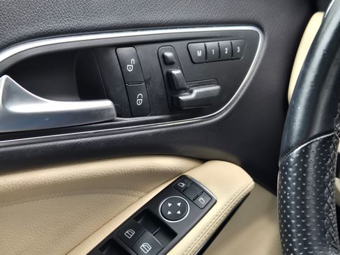 Used 2013 Hyundai Elantra GLS image 19