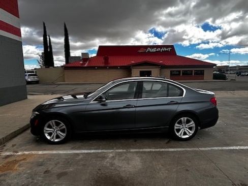 Used 2017 BMW 330i xDrive Sedan image 4