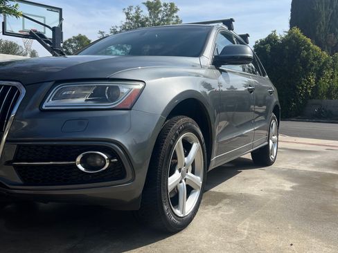Used 2017 Audi Q5 2.0T Premium Plus w/ Technology Package image 11