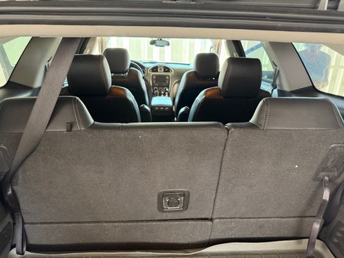 Used 2017 Buick Enclave Leather image 8