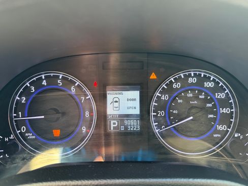 Used 2012 INFINITI G37 x Coupe w/ Premium Pkg image 10