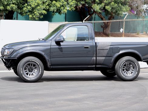 Used 2001 Toyota Tacoma 2WD Regular Cab image 6