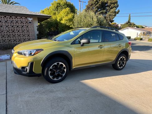 Used 2021 Subaru Crosstrek 2.0i AWD/4WD image 1