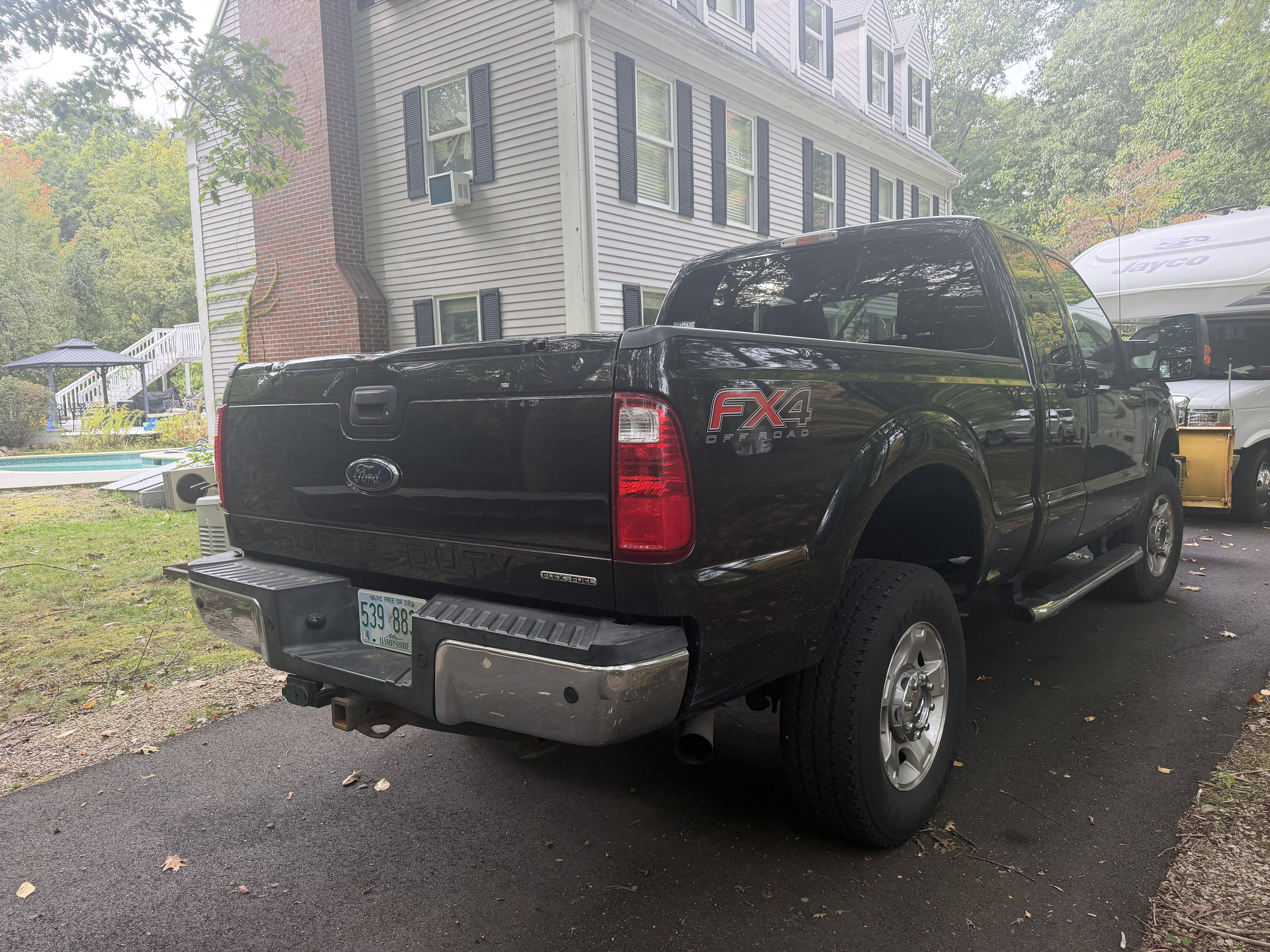 Used 2015 Ford F250 XLT w/ XLT Value Package AWD/4WD image 4