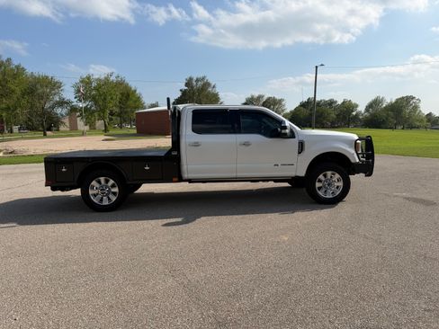 Used 2017 Ford F350 Platinum w/ FX4 Off-Road Package AWD/4WD image 5