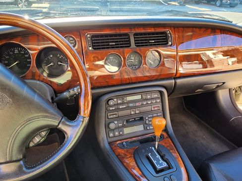 Used 1998 Jaguar XK8 Convertible image 9