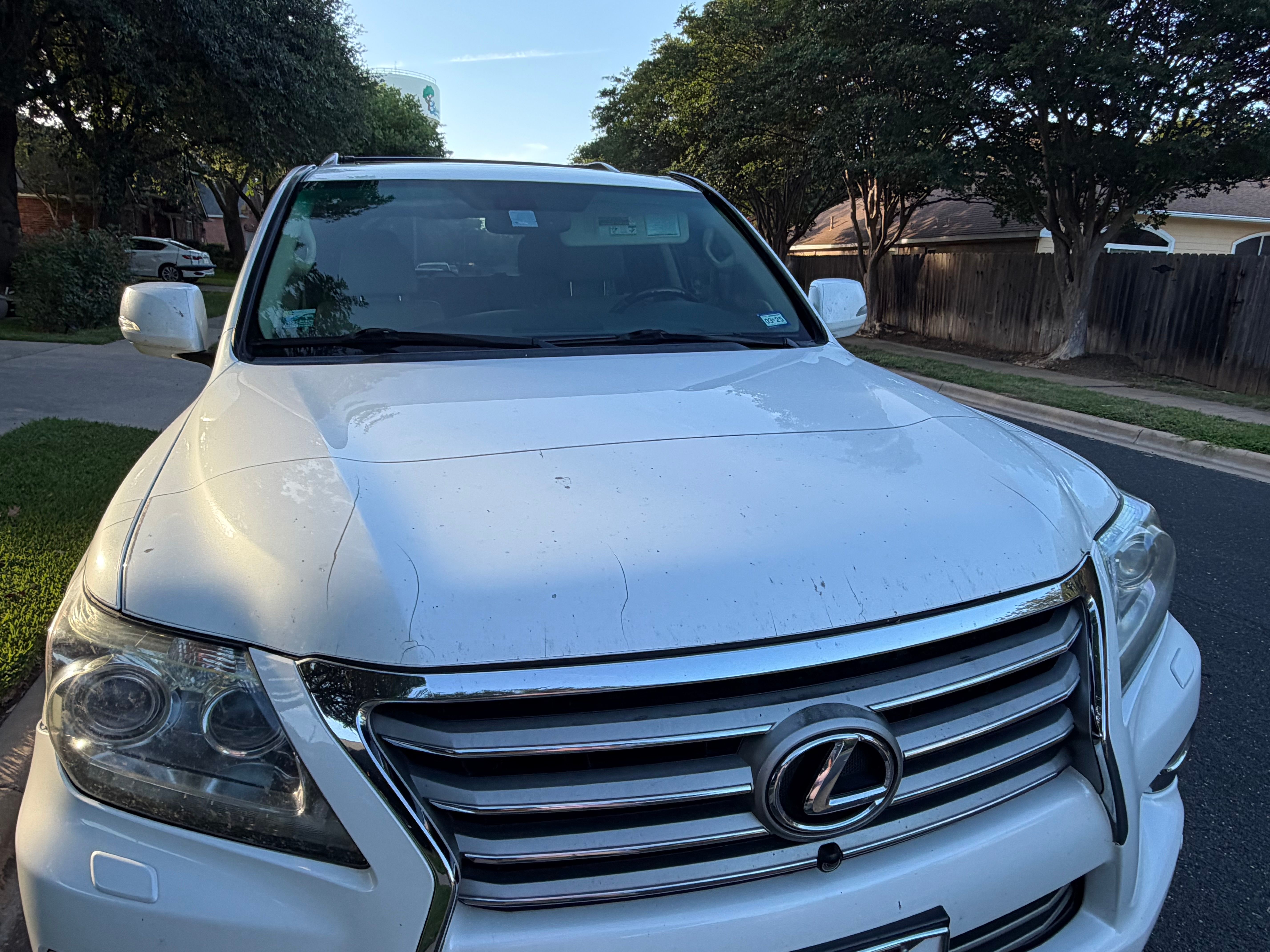 Used 2013 Lexus LX 570 4WD w/ Luxury Pkg image 1