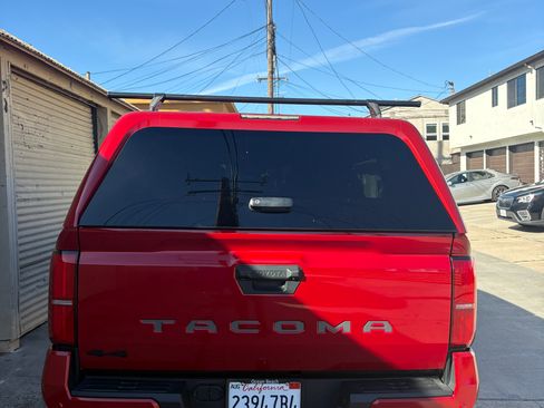 Used 2024 Toyota Tacoma TRD Sport w/ TRD Sport Premium Package image 4