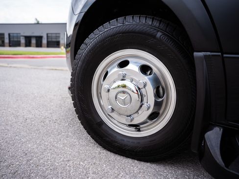 Used 2023 Mercedes-Benz Sprinter 3500 image 5