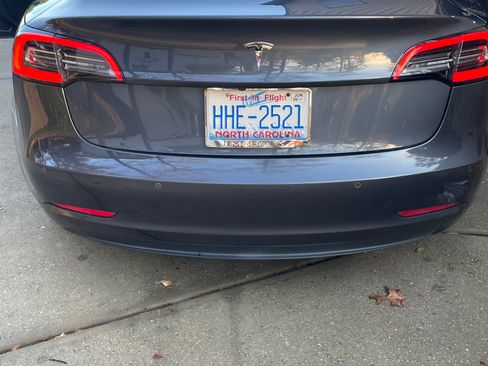 Used 2020 Tesla Model 3 Standard Range Plus image 17