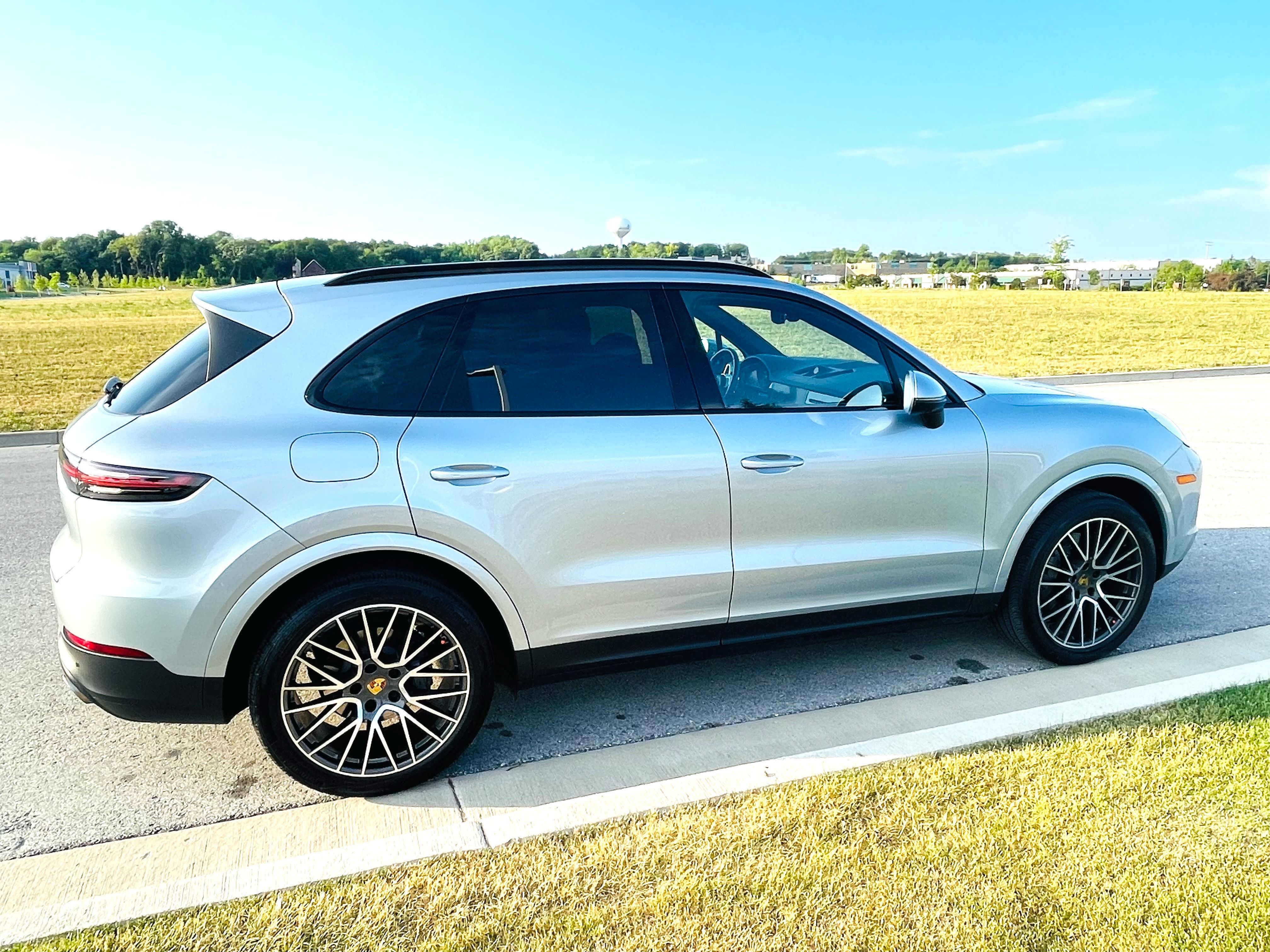 Used 2021 Porsche Cayenne S AWD/4WD image 6