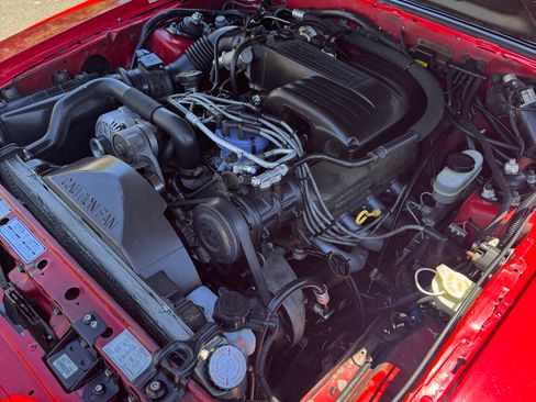 Used 1992 Ford Mustang GT RWD image 8