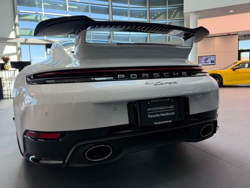 Used 2025 Porsche 911 Carrera image 16