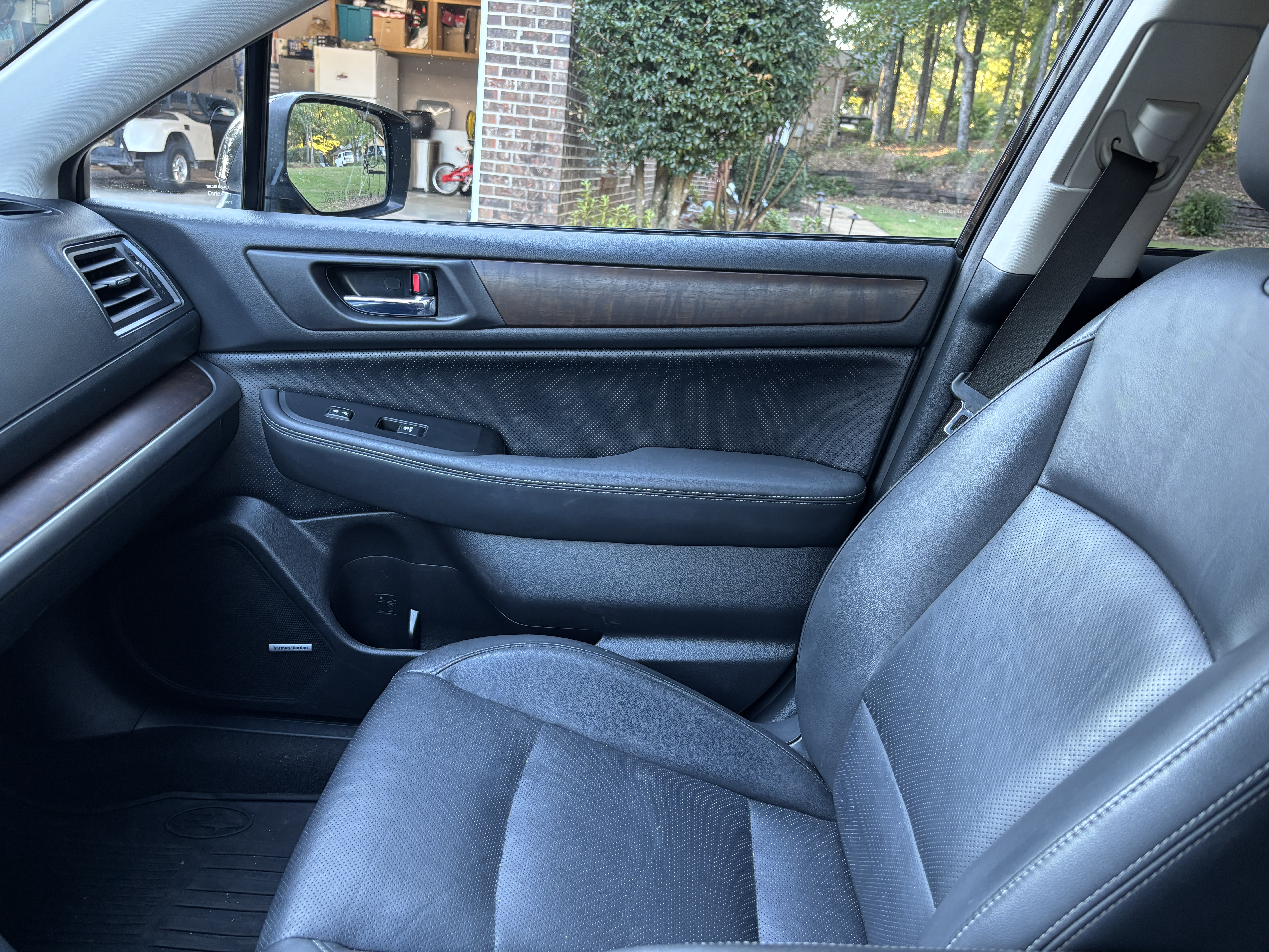 Used 2015 Subaru Outback 2.5i Limited AWD/4WD image 16