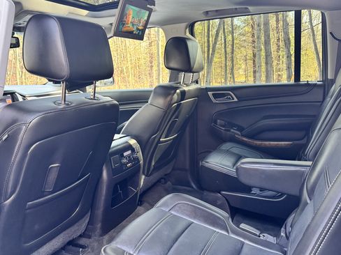 Used 2015 GMC Yukon XL Denali w/ Premium Package image 10