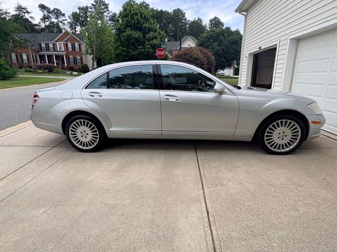 Used 2007 Mercedes-Benz S 550 image 2
