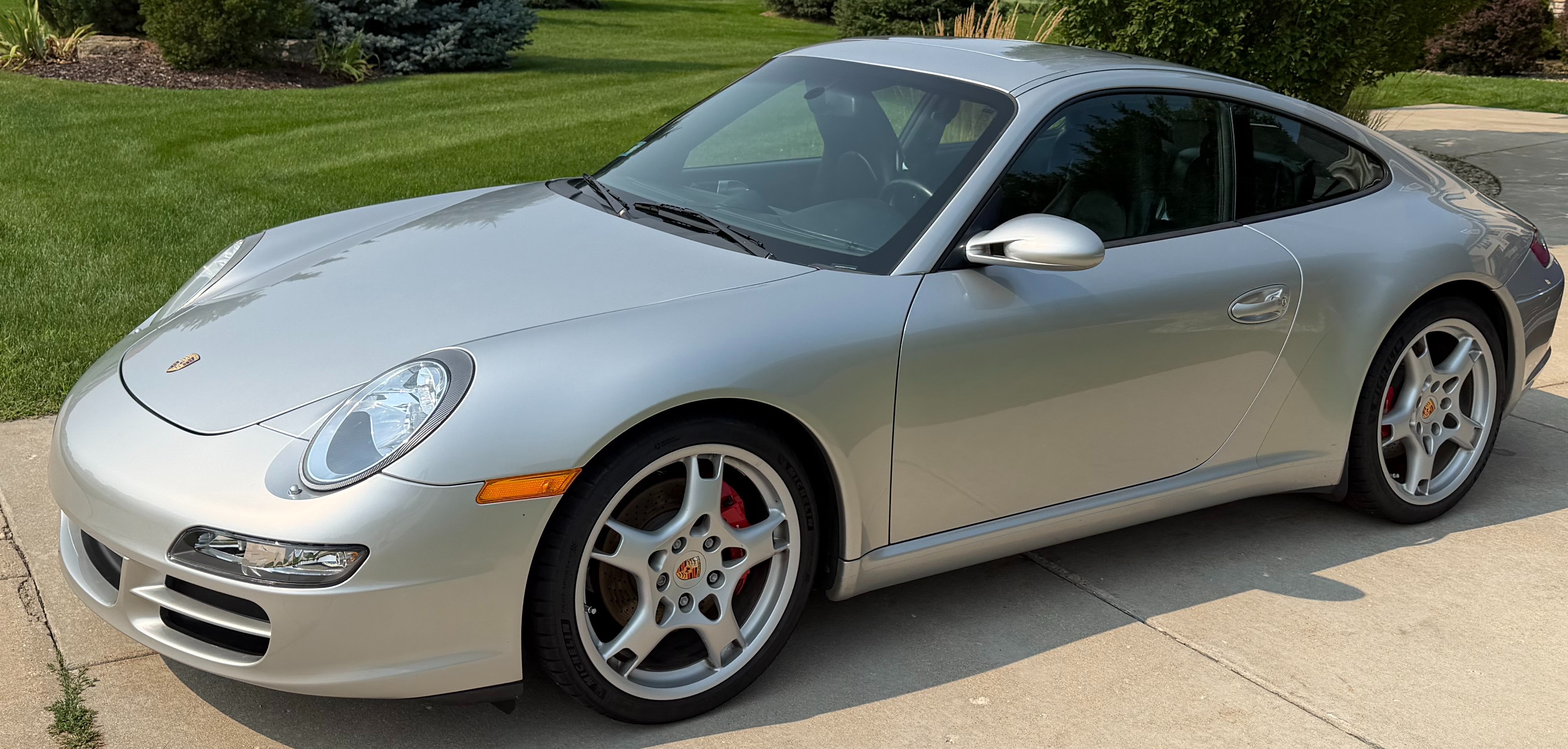 Used 2005 Porsche 911 Carrera S RWD image 1