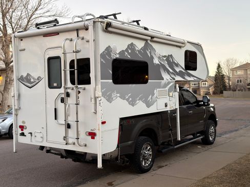 Used 2019 Ford F350 Lariat w/ Lariat Ultimate Package image 6