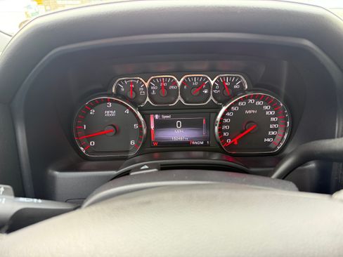 Used 2015 GMC Sierra 2500 SLE w/ SLE Preferred Package image 9