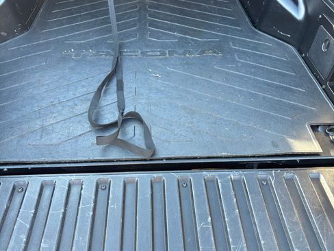 Used 2023 Toyota Tacoma TRD Off-Road image 11