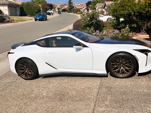 Used 2021 Lexus LC 500 Coupe w/ Performance Package RWD image 1