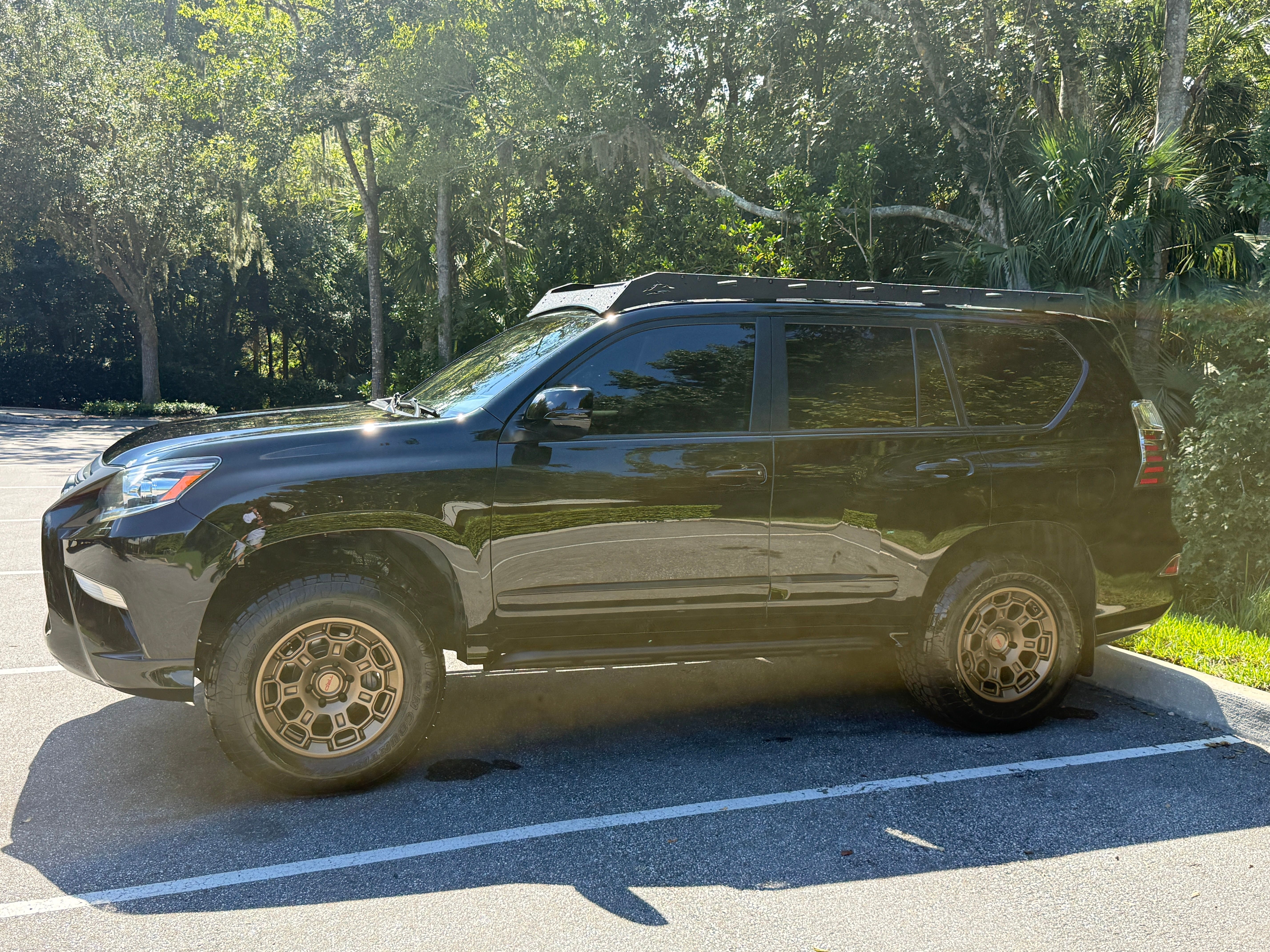 Used 2015 Lexus GX 460 w/ Premium Package AWD/4WD image 11