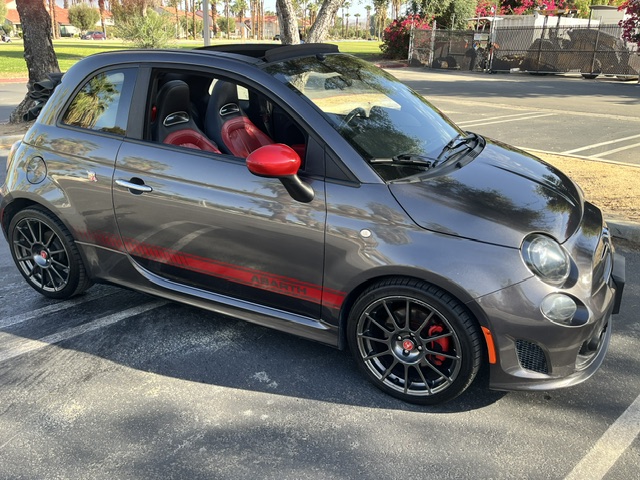 Used 2015 FIAT 500 Abarth FWD image 2