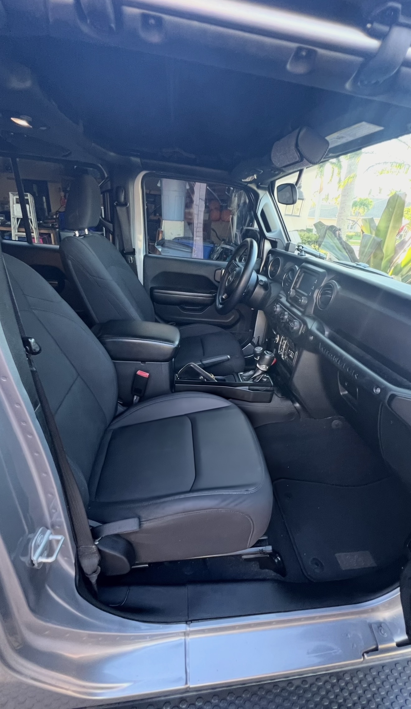 Used 2018 Jeep Wrangler Unlimited Sport S AWD/4WD image 15