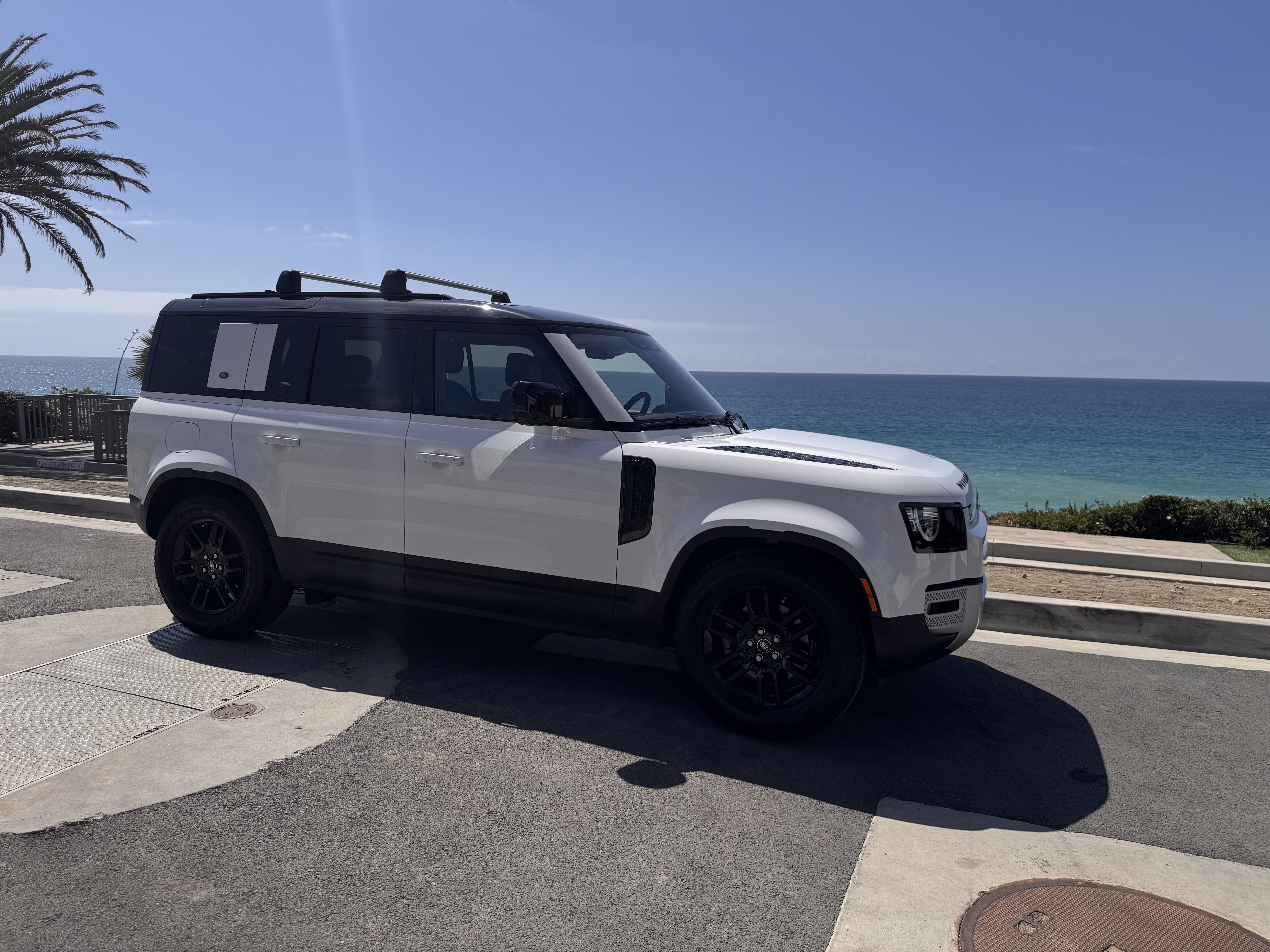 Used 2020 Land Rover Defender 110 S AWD/4WD image 1