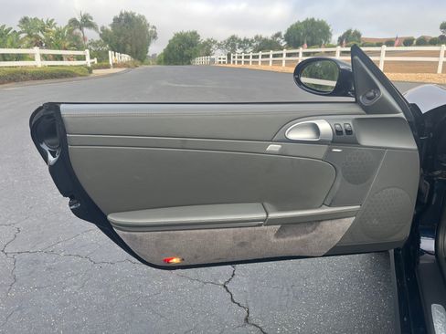 Used 2005 Porsche Boxster S RWD image 22