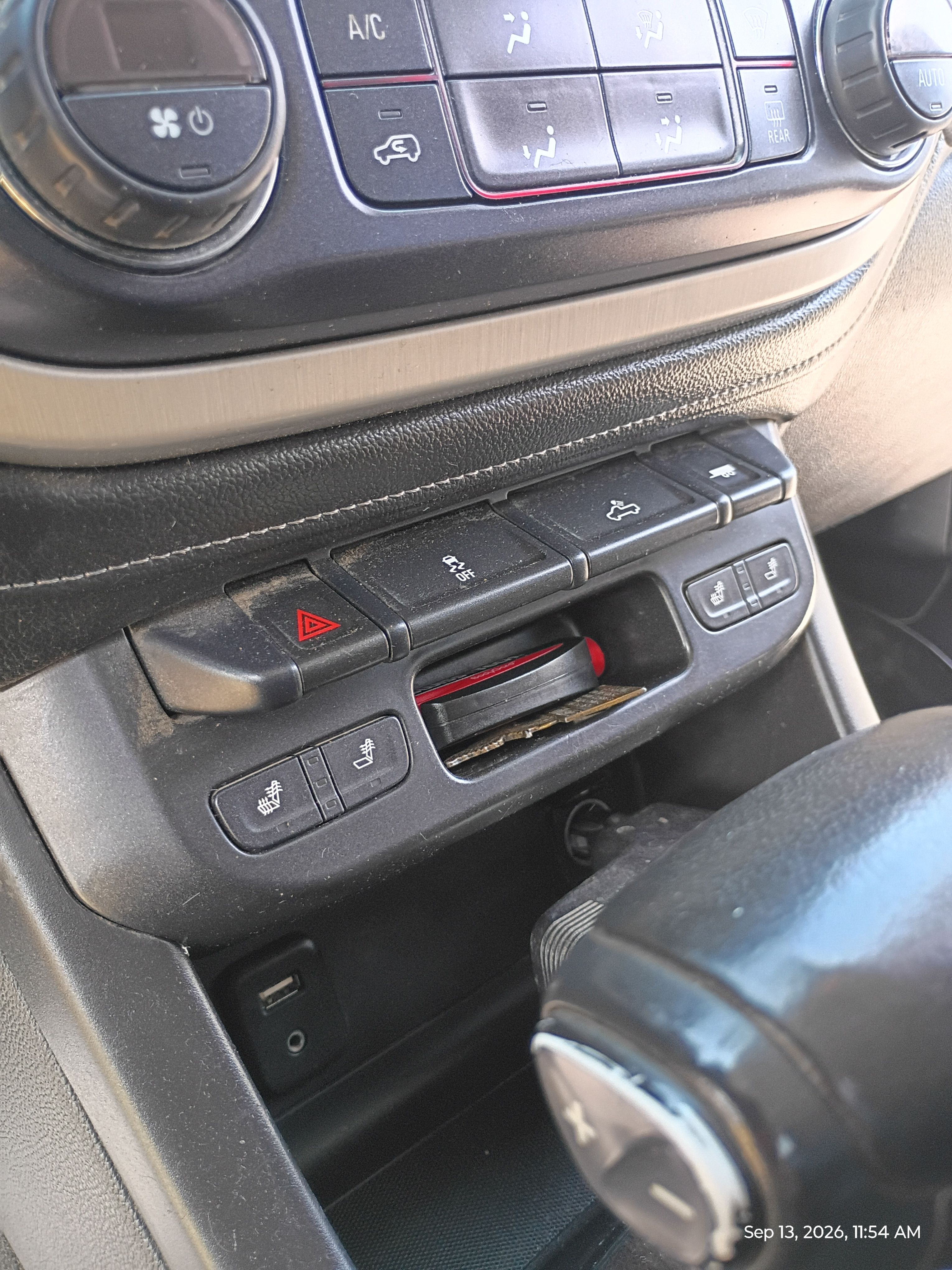 Used 2015 GMC Canyon SLT AWD/4WD image 9