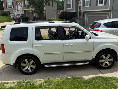 Used 2014 Honda Pilot Touring image 9